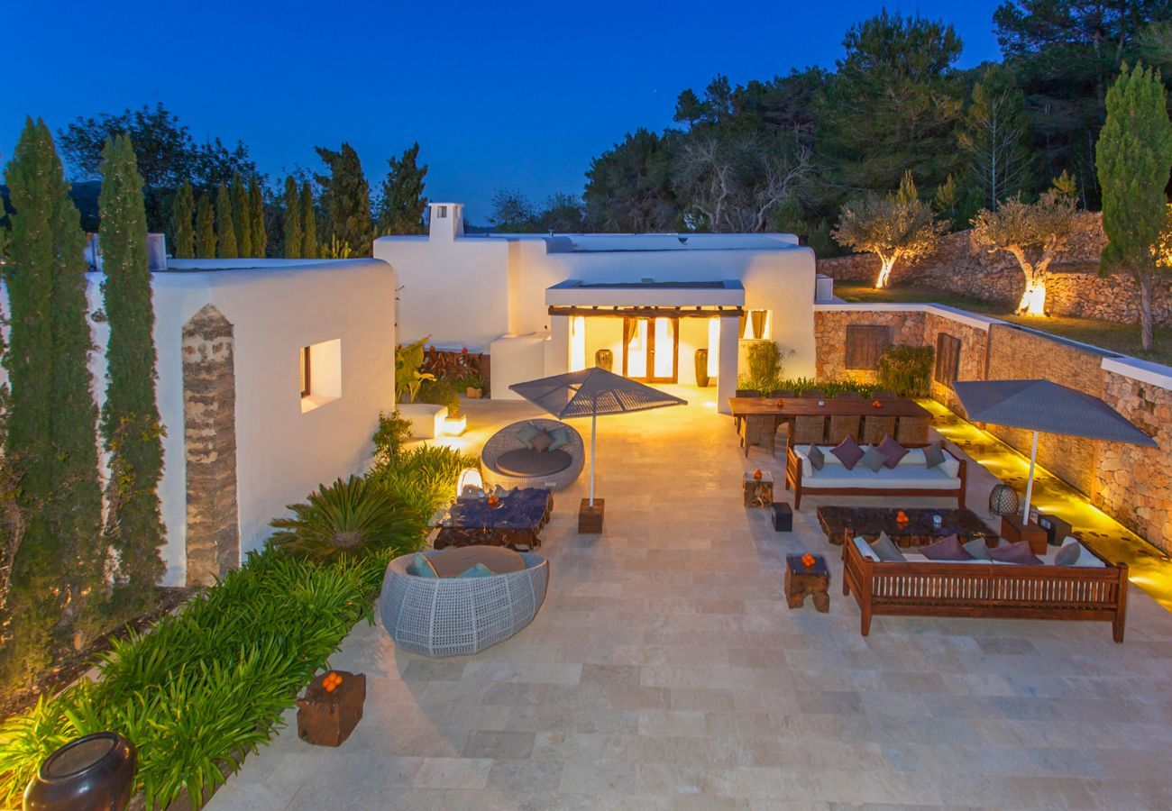 Villa in Sant Llorenç de Balafia - Besbiza, Villa 5StarsHome Ibiza