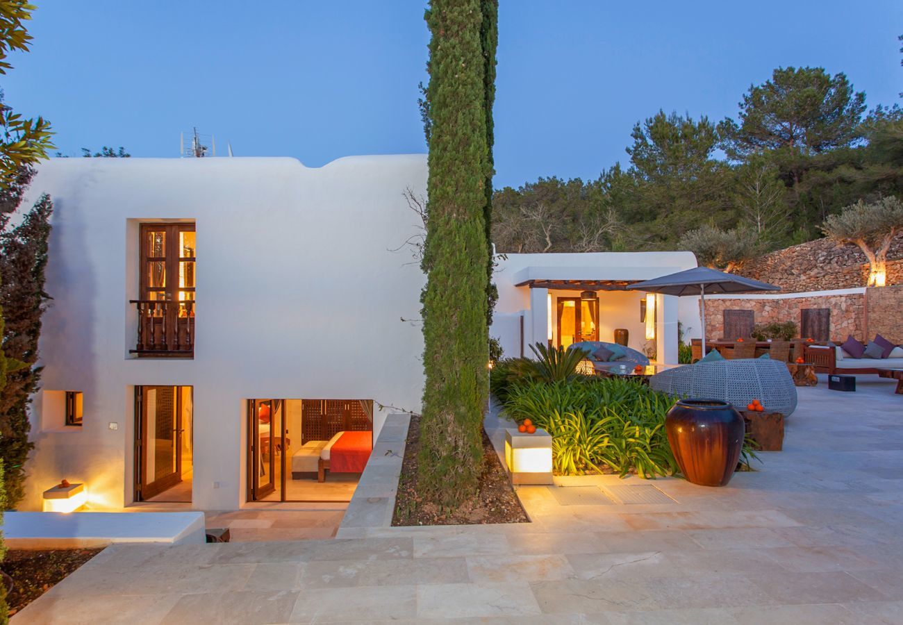 Villa in Sant Llorenç de Balafia - Besbiza, Villa 5StarsHome Ibiza