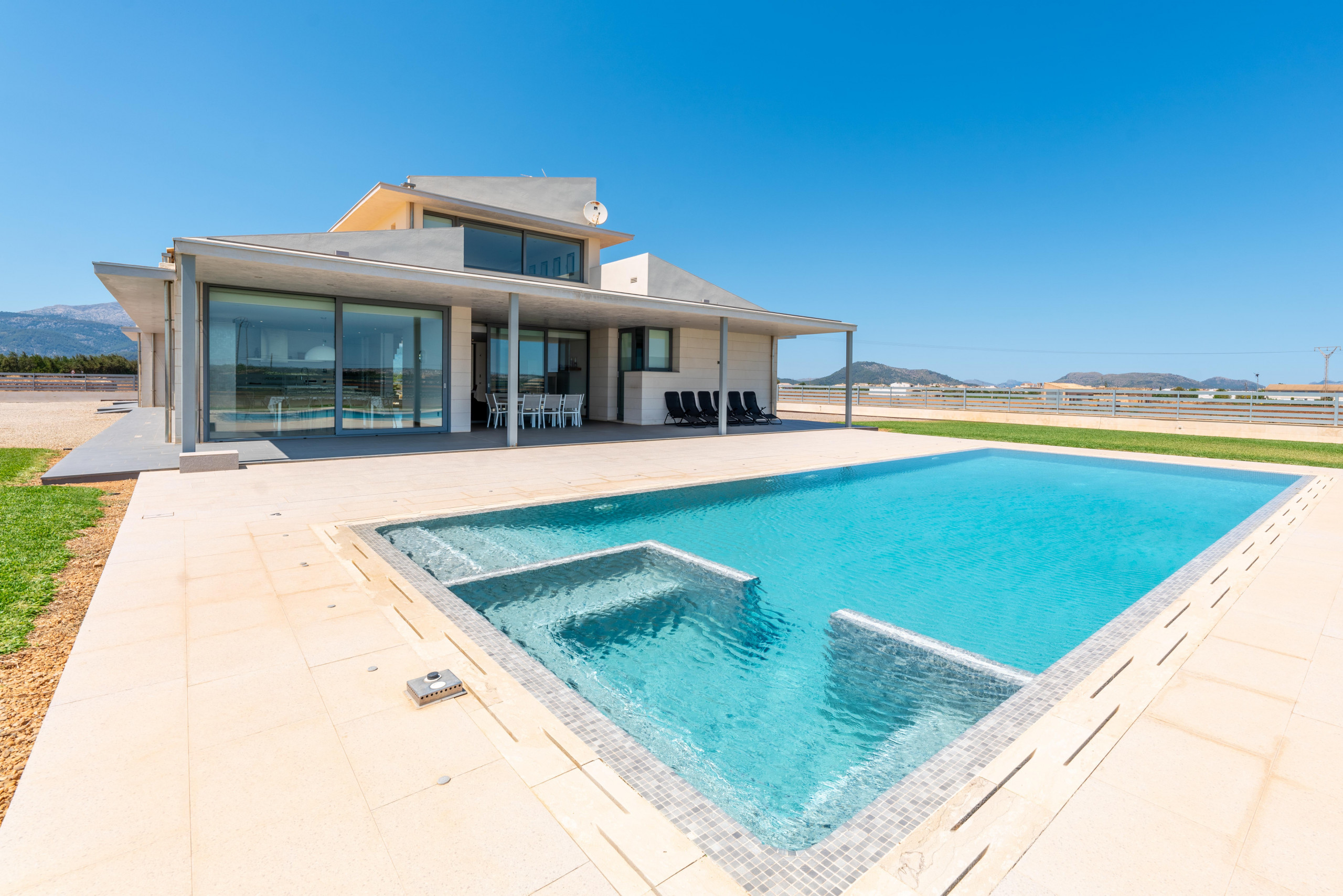 Modern Villa with pool for 8 people in Sa Pobla, Mallorca